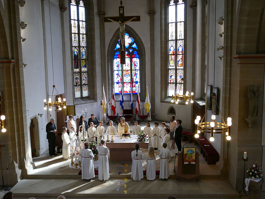 Feier der 1. Heiligen Kommunion in Sankt Crescentius (Foto: Karl-Franz Thiede)